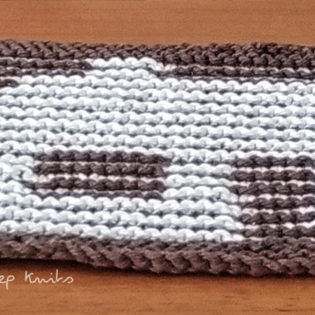 House Illusion Dishcloth, download the pattern in Sheep Knits Ravelry Store